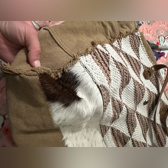 SEE ALL PHOTOS FOR ALL DETAILS - Picture 13 of 13